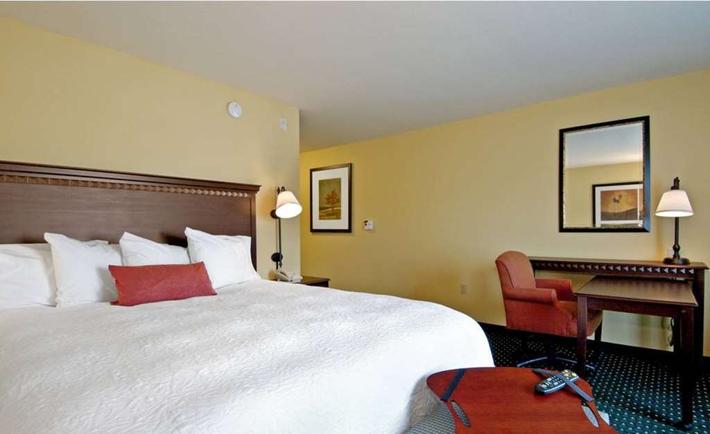 Hampton Inn & Suites Chino Hills Habitación foto