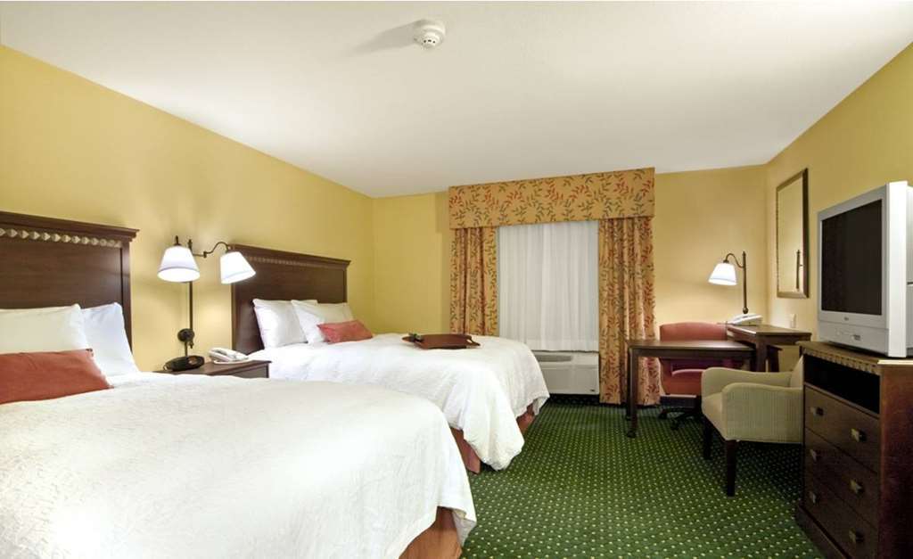 Hampton Inn & Suites Chino Hills Habitación foto